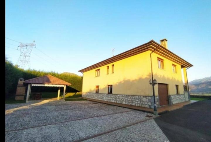 La Eria De Villaverde Intriago Luaran gambar